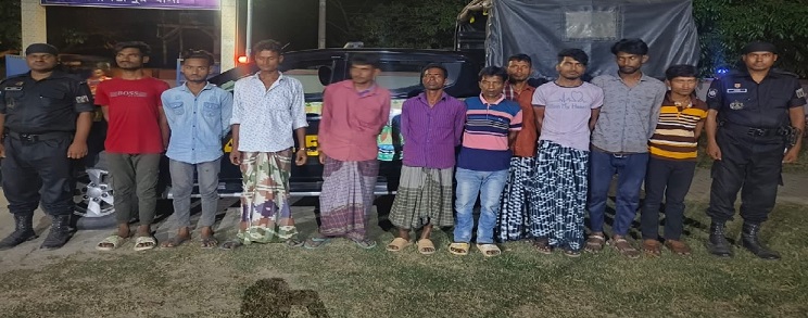 চাঁপাইনবাবগঞ্জে মাদক  ব্যবসা ও সেবনের অভিযোগে গ্রেপ্তার ১২